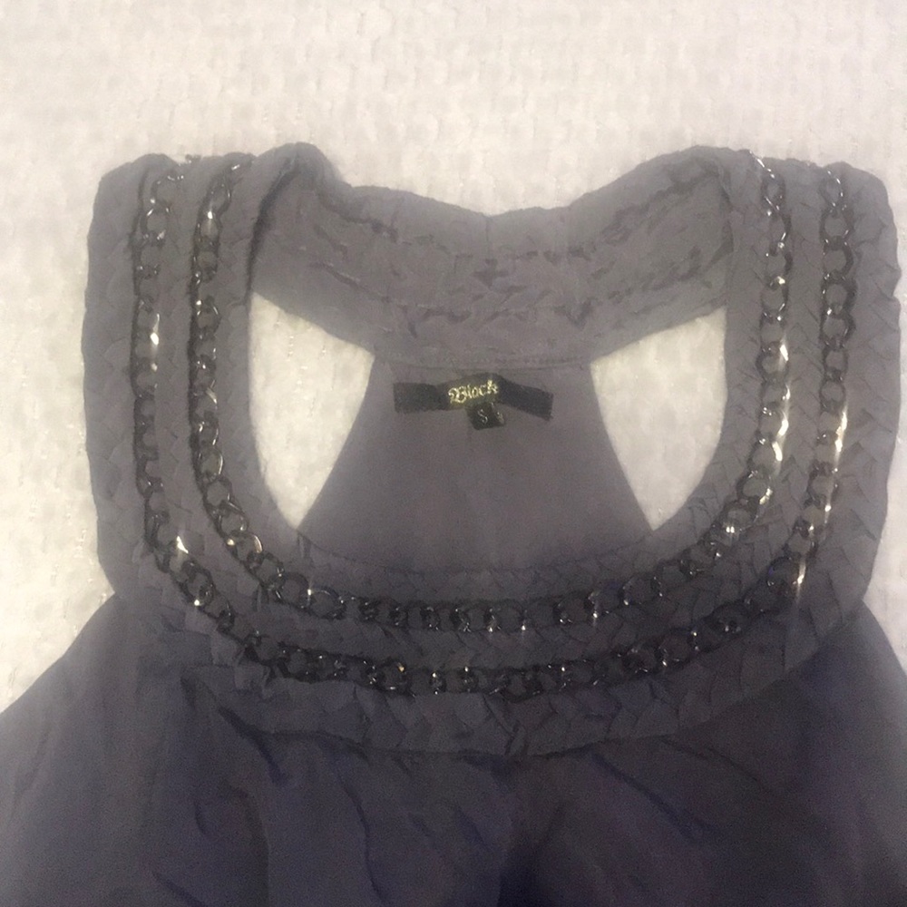 Beautiful blouse - Picture 2 of 3